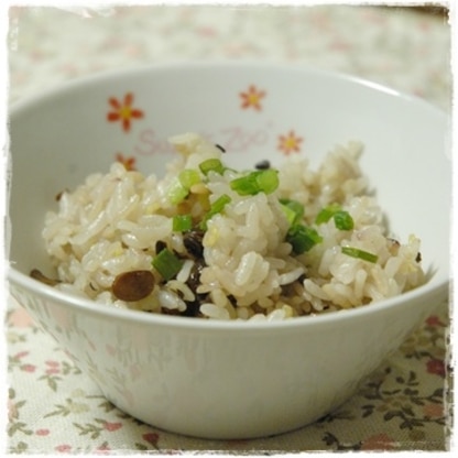 雑穀米で作りました♡
缶詰の貝でとっても簡単！旨みたっぷりおいしかったです★